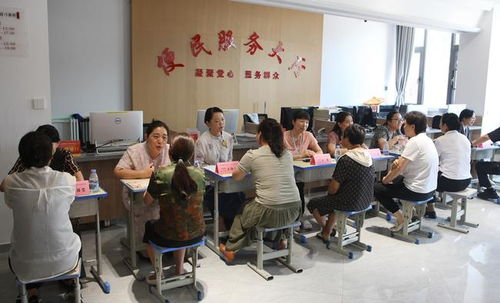 家庭教育心連心，公益咨詢暖萬家——鄭州市教育局關工委家庭教育公益咨詢活動走進惠濟區弓寨黨群服務中心