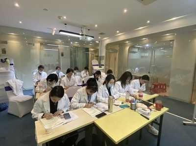 微整形技術(shù)培訓(xùn) 從零開(kāi)始，如何選擇專(zhuān)業(yè)的培訓(xùn)機(jī)構(gòu)